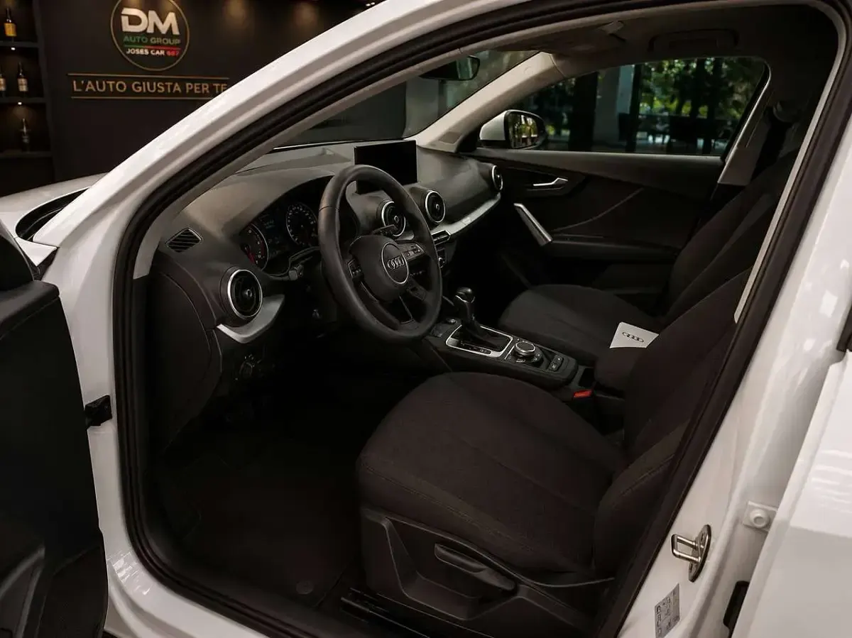 Usata Audi Q2 Business Plus 116 CV (85 kW) 2023 Bianca madre perla SUV