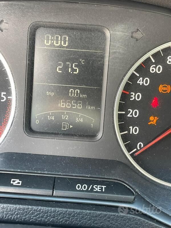 Usata VW Polo 75 CV (55 kW) 2009 Blu Berlina