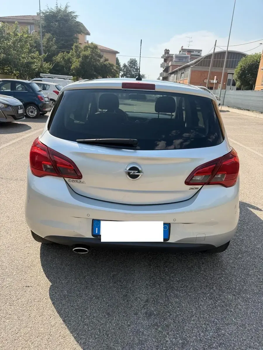 Usata Opel Corsa 90 CV (66 kW) 2016 Argento Utilitaria