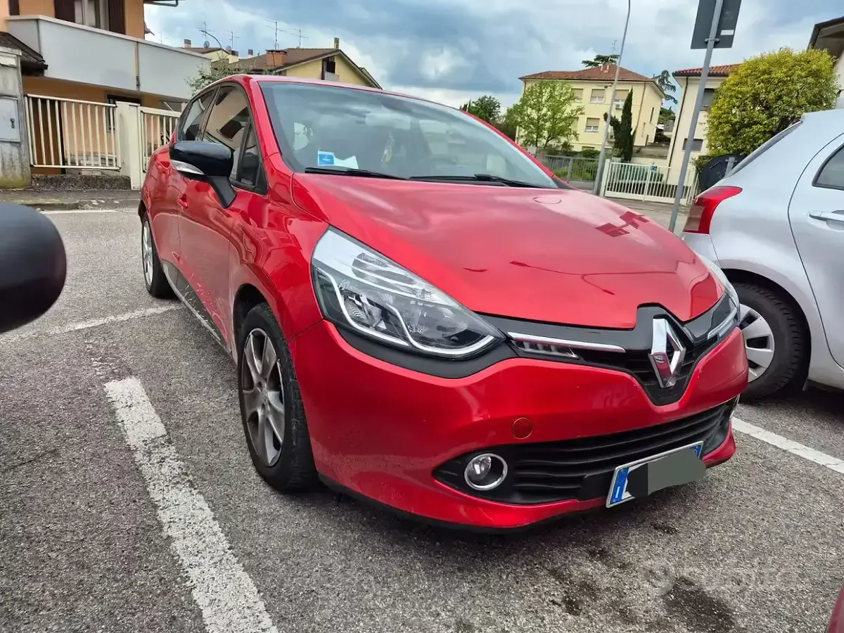 Usata Renault Clio IV 75 CV (55 kW) 2013 Rosso Berlina
