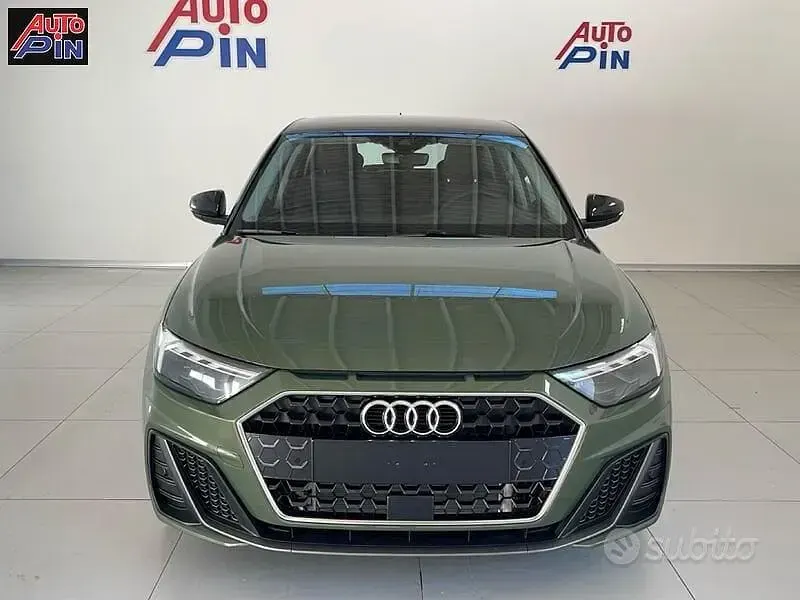 Nuova Audi A1 Sportback S-Line 116 CV (85 kW) 2026 Verde Utilitaria
