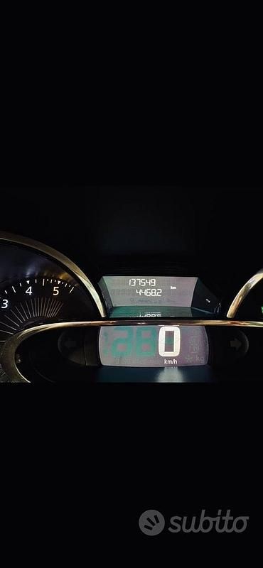 Usata Renault Clio IV 90 CV (66 kW) 2015 Grigio Berlina