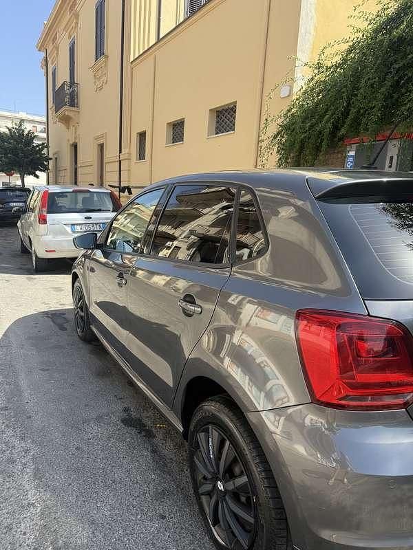 Usata VW Polo Highline 90 CV (66 kW) 2014 Grigio Berlina