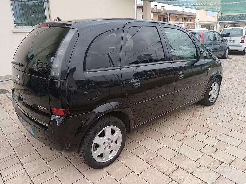 Usata Opel Meriva Cosmo 125 CV (91 kW) 2008 Nero Monovolume