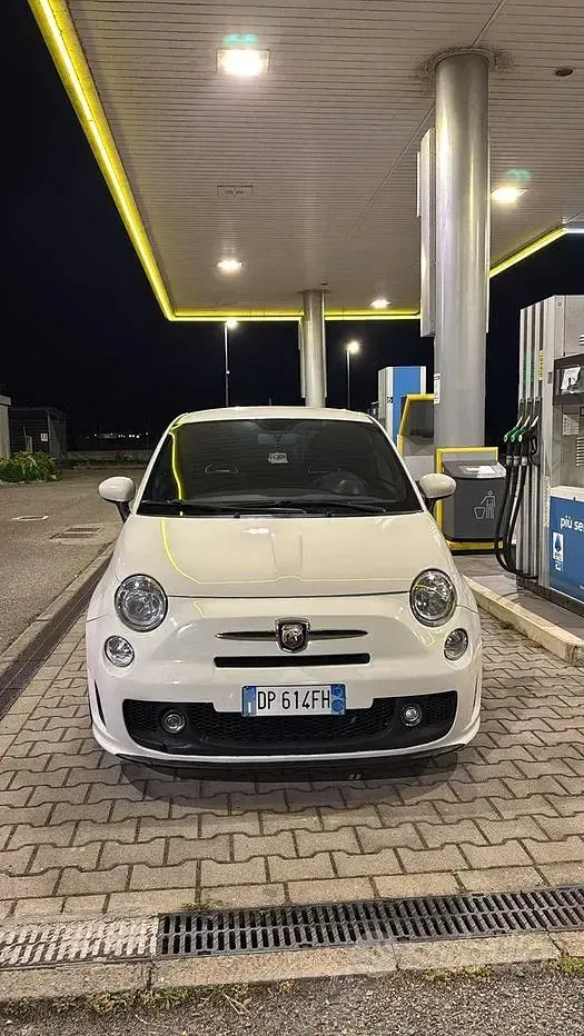 Usata Abarth 500 135 CV (99 kW) 2008 Bianco Utilitaria