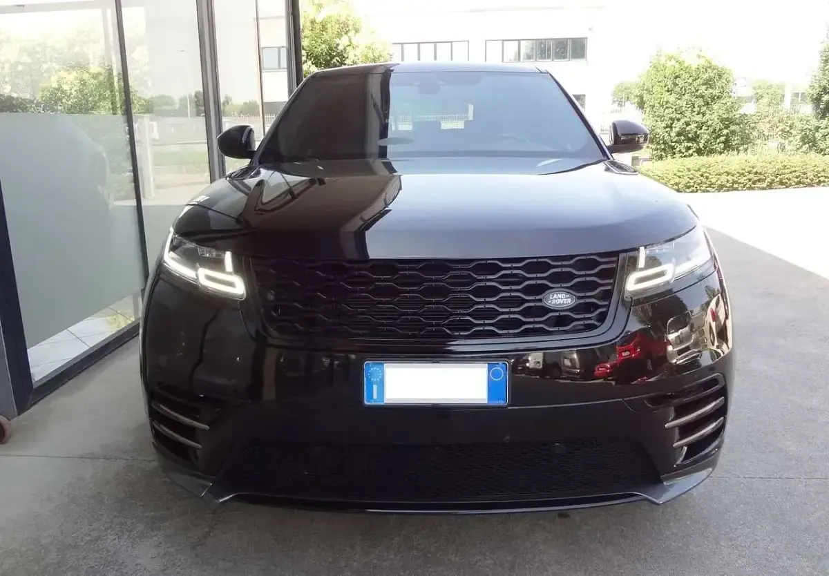 Usata Land Rover Range Rover Velar R-Dynamic 241 CV (177 kW) 2018 Nero SUV