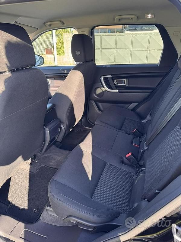 Usata Land Rover Discovery Sport SE 150 CV (110 kW) 2017 Nero SUV