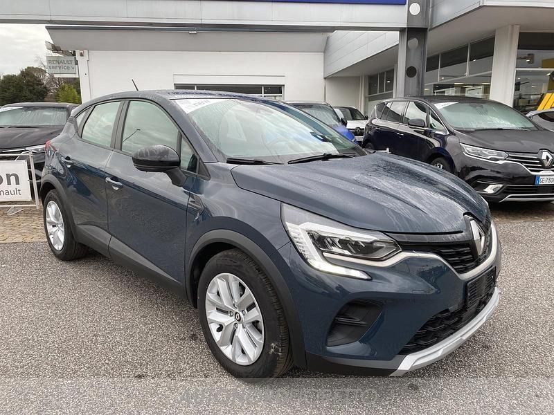 Nuova Renault Captur Equilibre 143 CV (105 kW) 2025 Blu/azzurro SUV