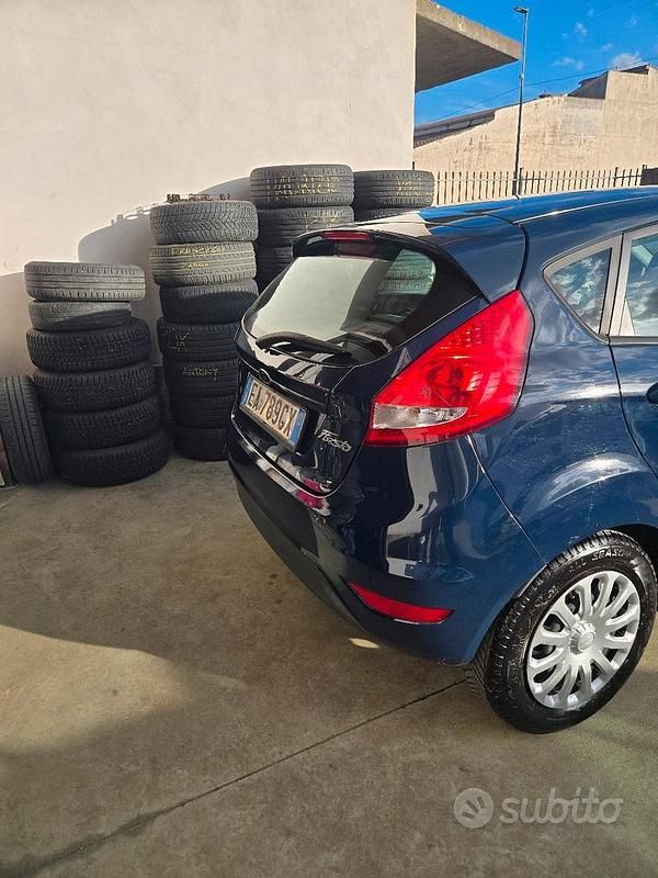 Usata Ford Fiesta 2010 Blu Utilitaria