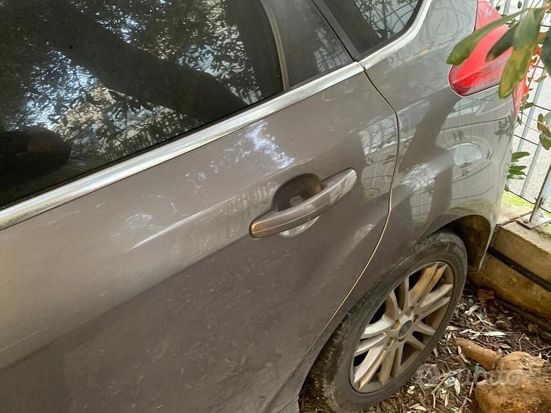 Usata Ford Focus Titanium 115 CV (84 kW) 2013 Marrone Station wagon