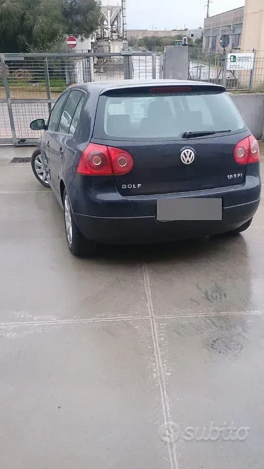 Usata VW Golf IV 115 CV (84 kW) 2004 Bluazzurro Berlina