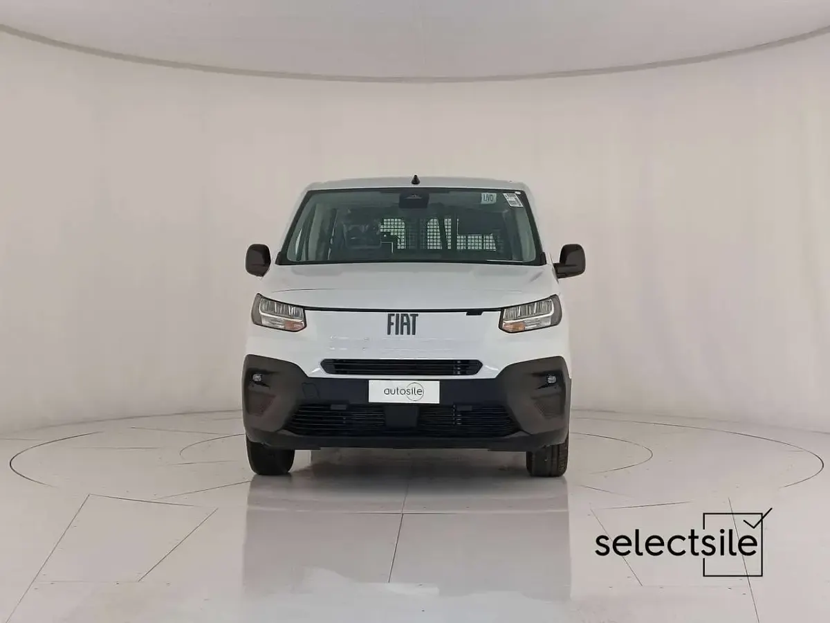 Nuova Fiat Doblò 102 CV (75 kW) 2026 Bianco gelato (pastello) Monovolume