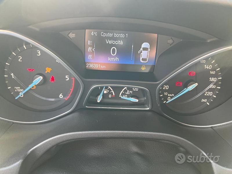 Usata Ford Focus S 95 CV (69 kW) 2017 Blu Station wagon