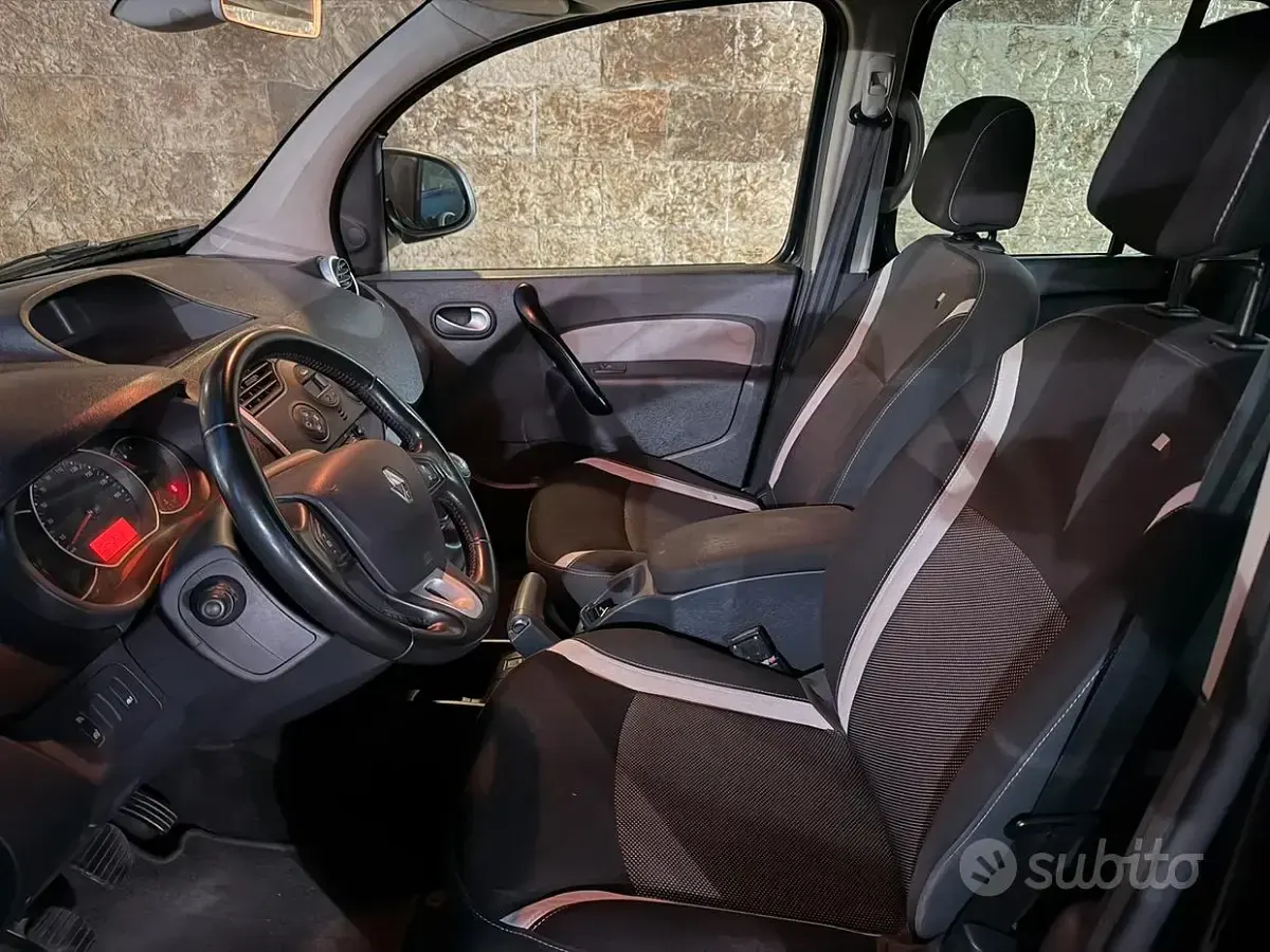 Usata Renault Kangoo 90 CV (66 kW) 2015 Marrone Monovolume