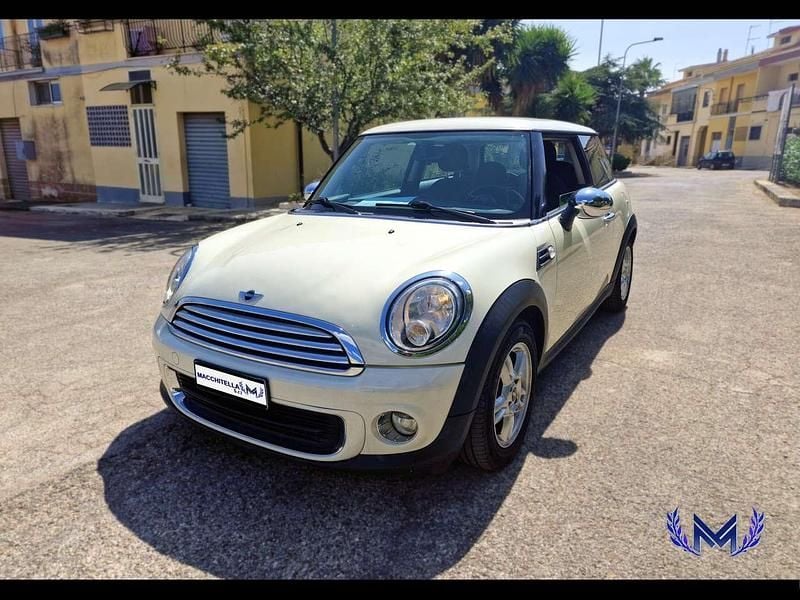 Bianco Usata 2011 Mini ONE Due volumi | 7500 € (Buon prezzo) - Immagine 1/4