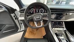 Nuova Audi Q8 S-Line 286 CV (210 kW) 2025 Bianco ghiaccio SUV