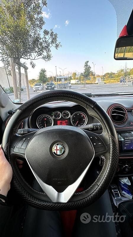 Usata Alfa Romeo MiTo 105 CV (77 kW) 2016 Nero Utilitaria