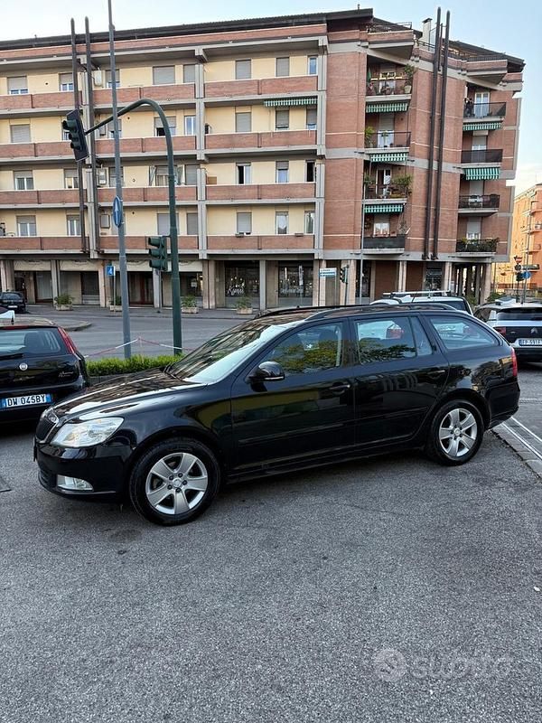 Usata Skoda Octavia GreenLine 105 CV (77 kW) 2010 Nero Station wagon