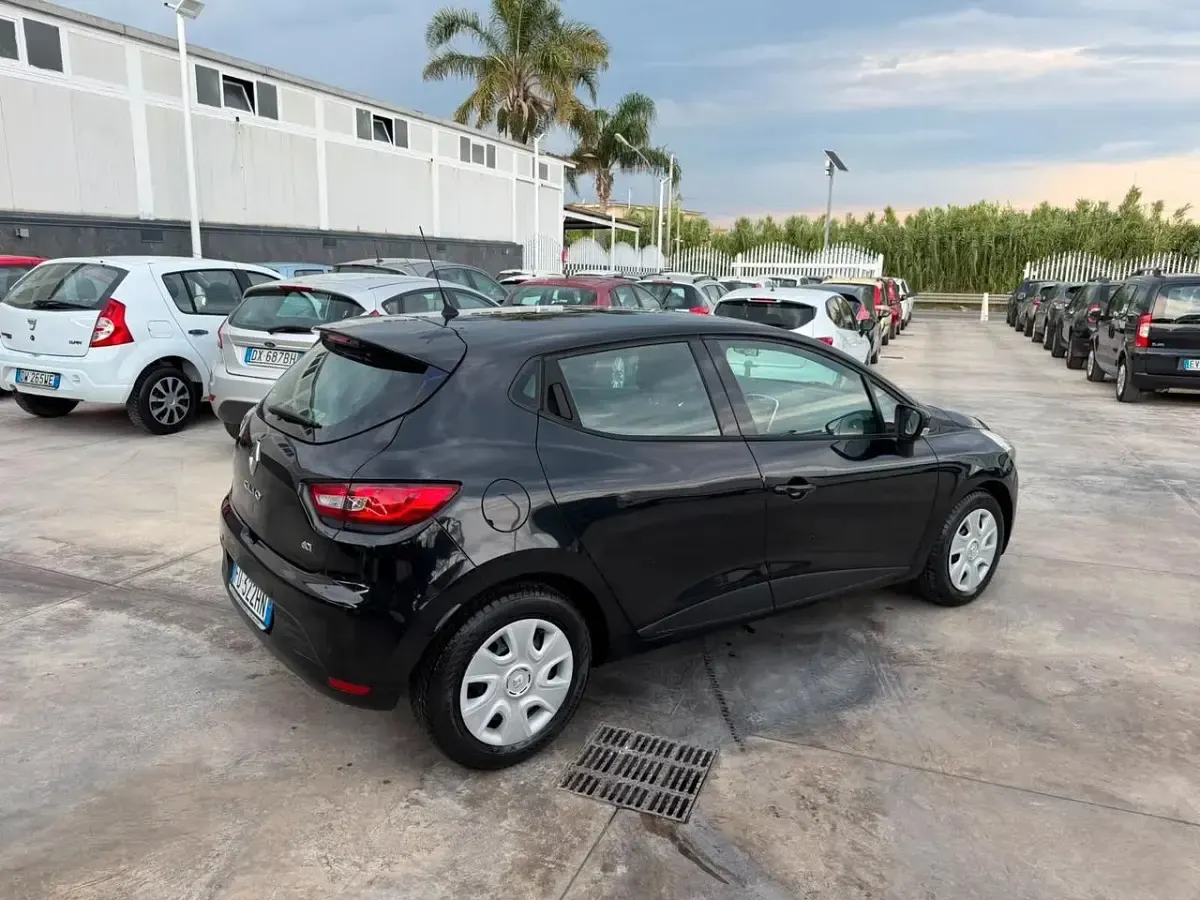 Usata Renault Clio IV 74 CV (54 kW) 2016 Nero Berlina