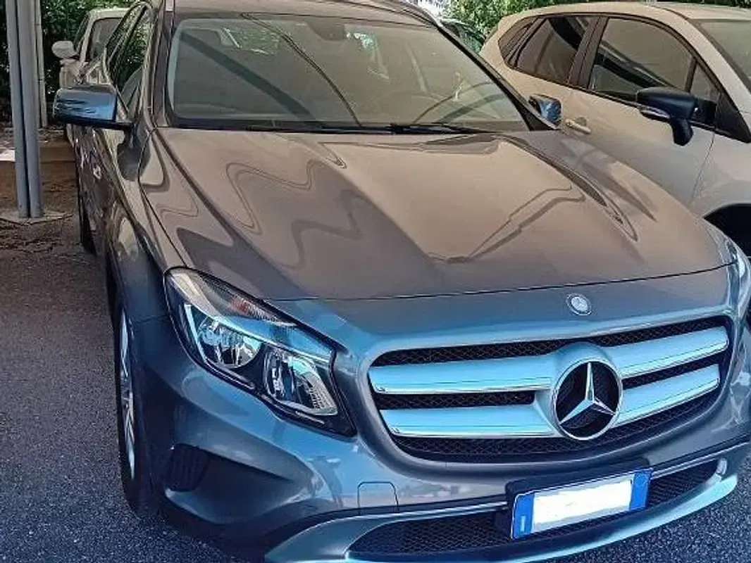 Usata Mercedes GLA200 Premium 136 CV (100 kW) 2014 Grigio SUV