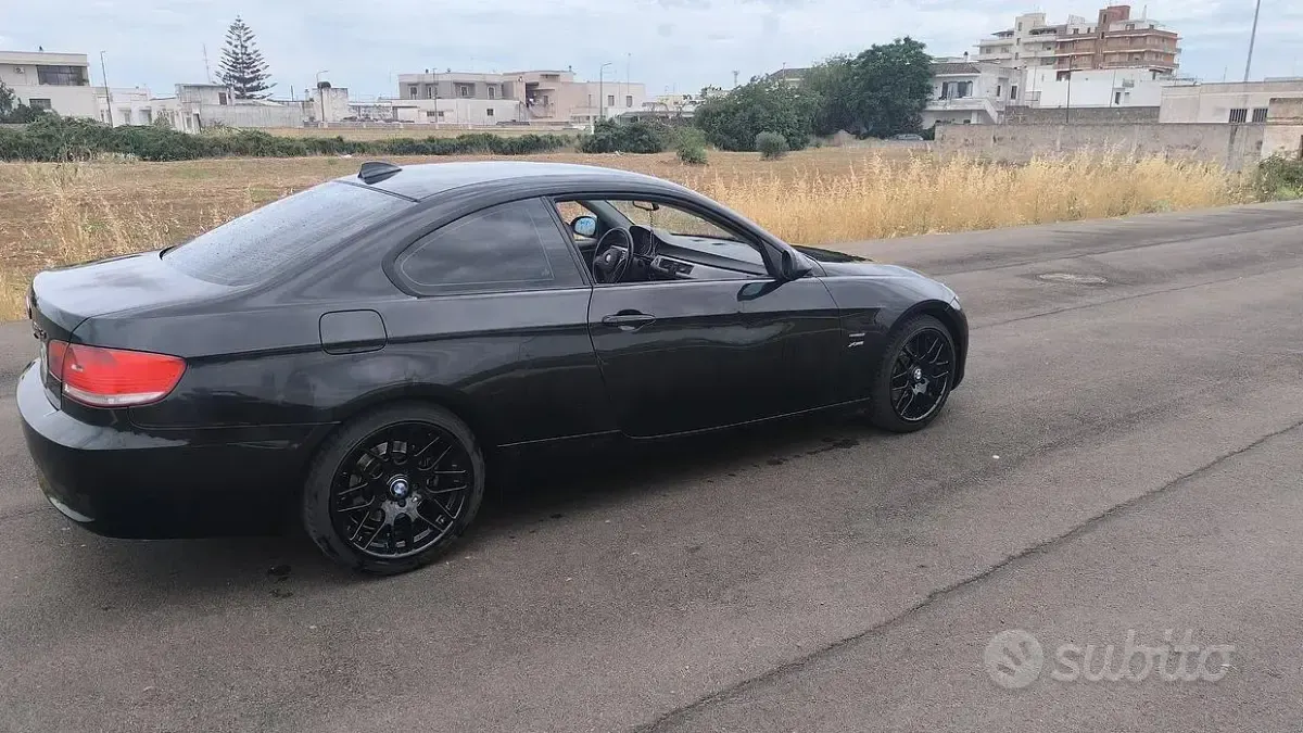 Usata BMW 320 177 CV (130 kW) 2009 Nero Coupé