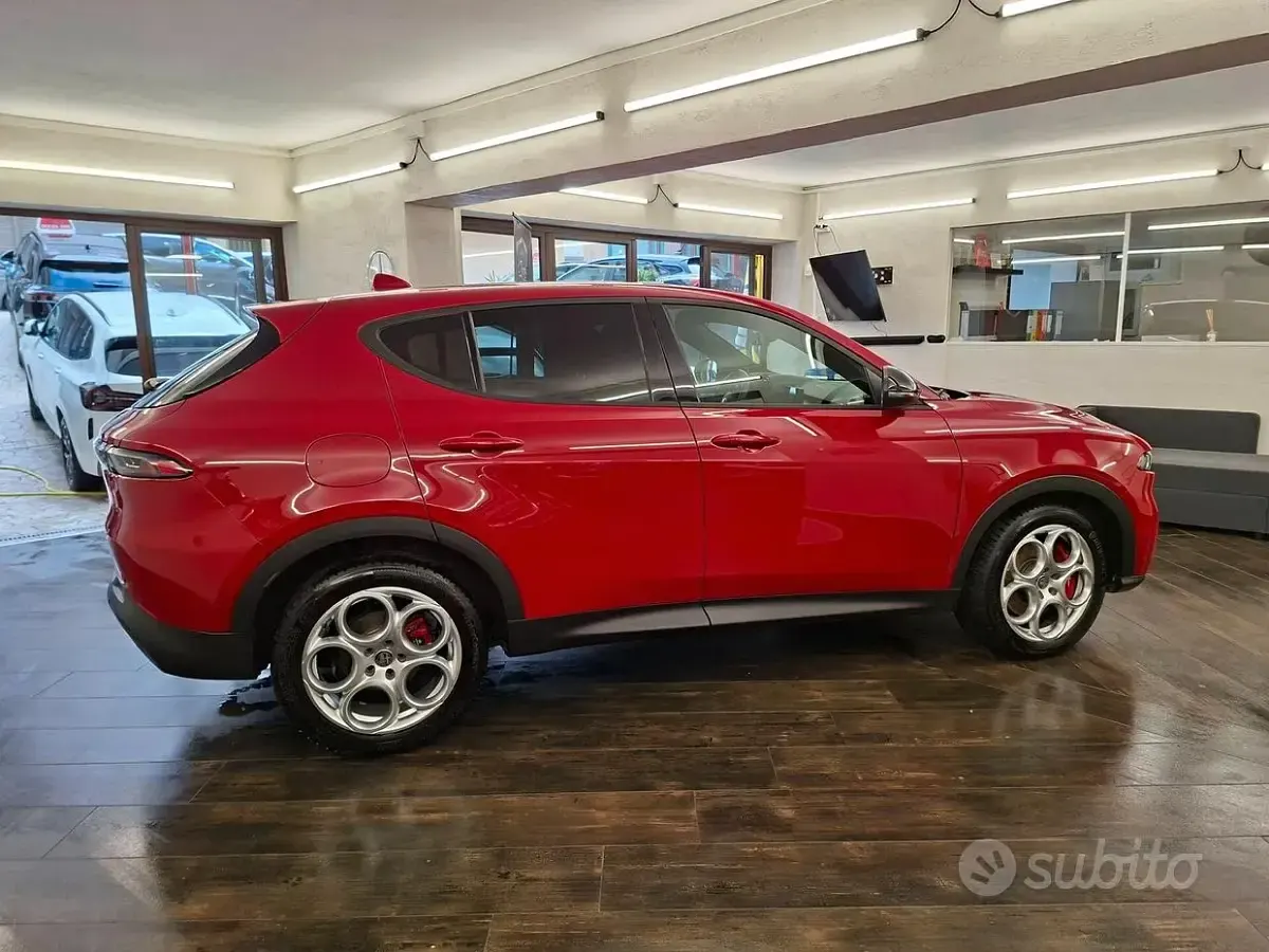 Usata Alfa Romeo Tonale Sprint 131 CV (96 kW) 2024 Rosso SUV
