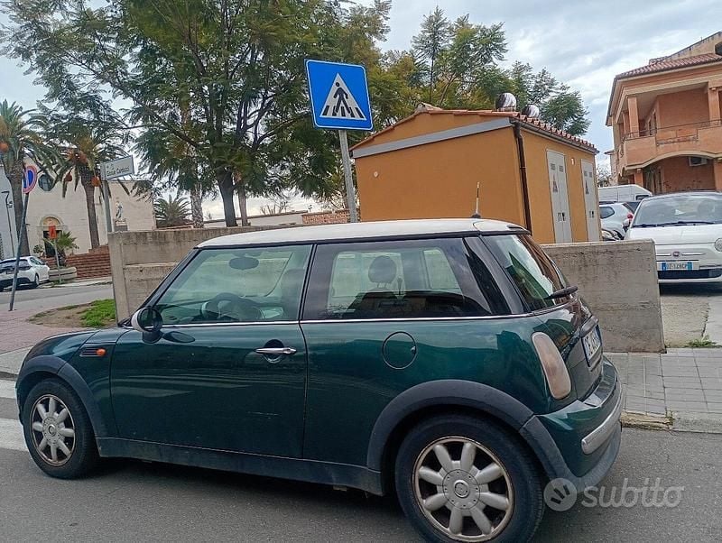 Verde Usata 2003 Mini Cooper Utilitaria | 1500 € (Buon prezzo) - Immagine 1/4