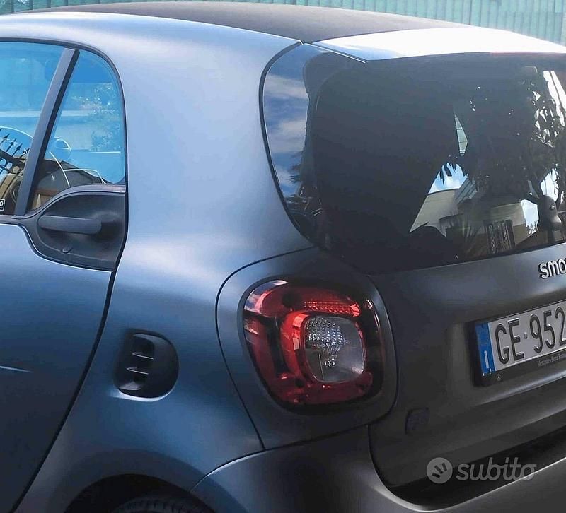 Usata Smart ForTwo Coupé Passion 41 kW (56 CV) 2021 Grigio Utilitaria