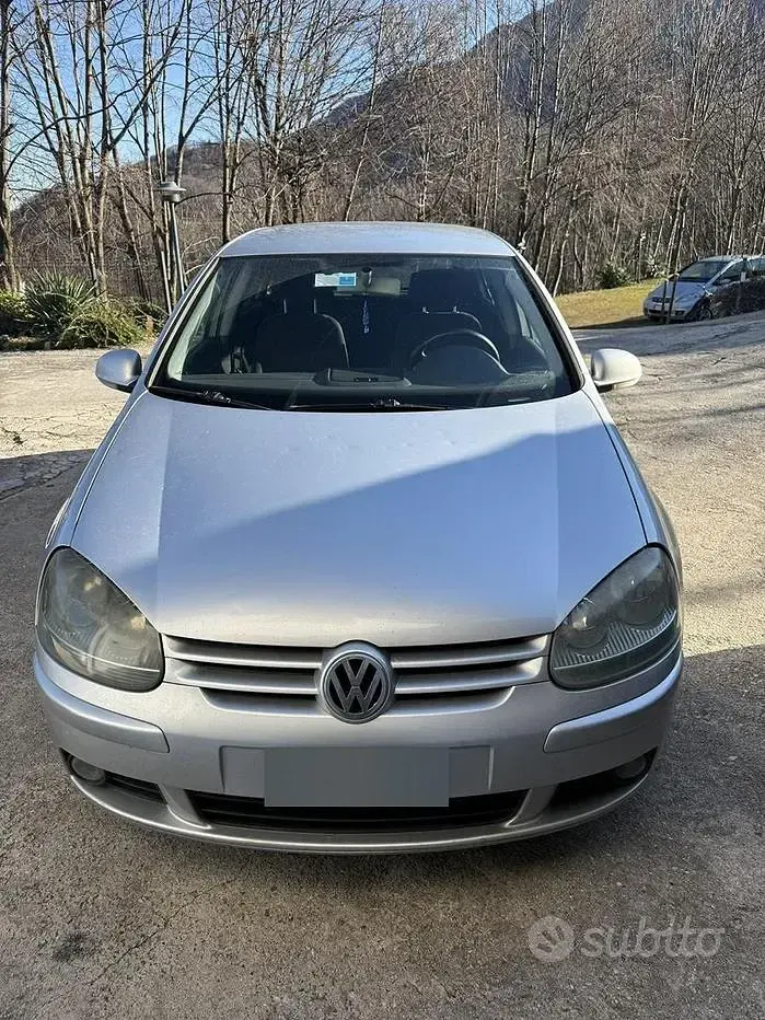 Usata VW Golf IV 140 CV (102 kW) 2004 Grigio Berlina