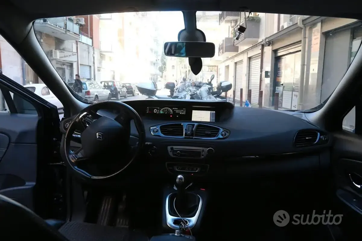 Usata Renault Scenic E-Tech 106 CV (77 kW) 2014 Monovolume