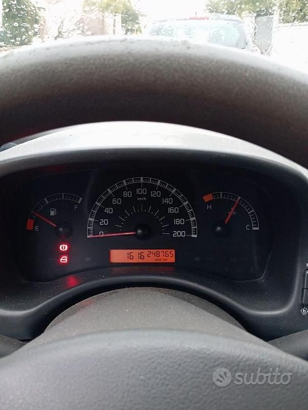 Usata Fiat Punto 2008 Blu Utilitaria