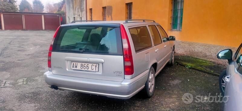 Usata Volvo V70 1998 Grigio Station wagon