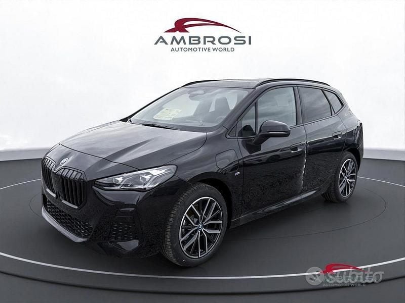 Nuova BMW 225 Active Tourer M Sport 245 CV (180 kW) 2025 Black sapphire metallizzato Monovolume