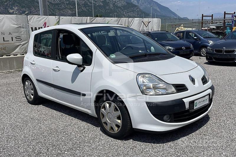 Usata Renault Modus Dynamique 86 CV (63 kW) 2008 Bianco Monovolume