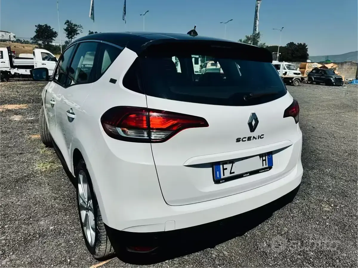 Usata Renault Scénic IV 110 CV (80 kW) 2018 Bianco Monovolume