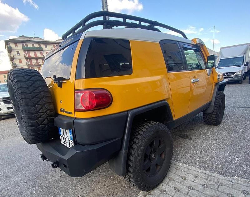 Usata Toyota Land Cruiser 245 CV (180 kW) 2007 Giallo SUV