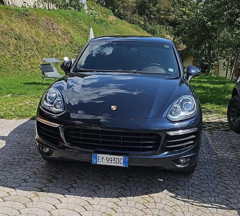 Usata Porsche Cayenne 250 CV (183 kW) 2015 Blu/azzurro SUV