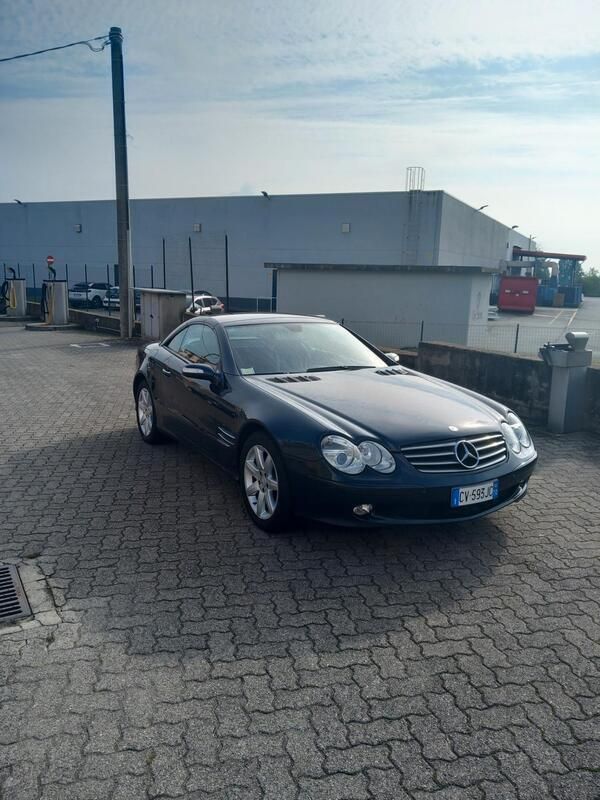 Usata Mercedes SL350 305 CV (224 kW) 2005 Blu Cabrio