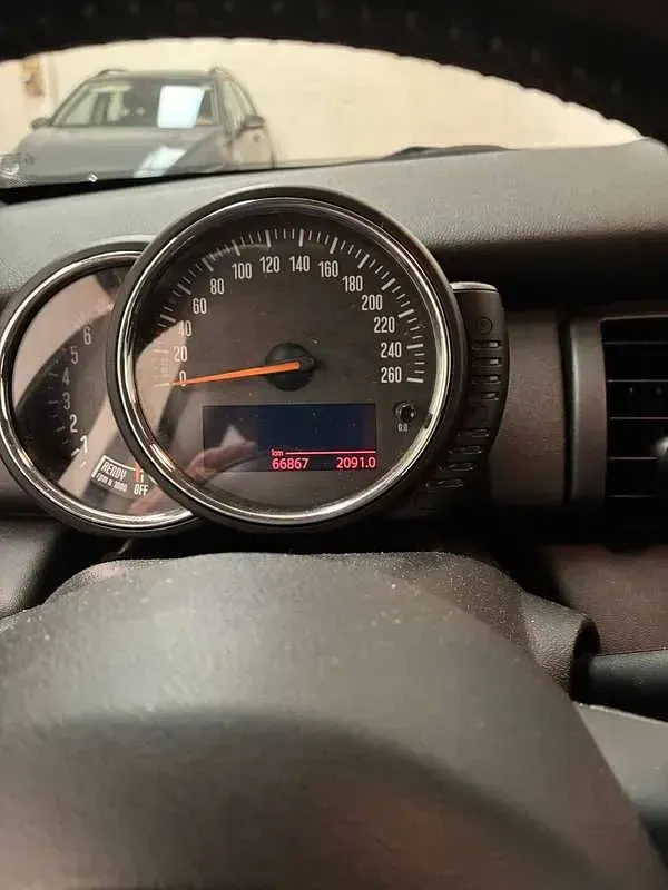 Usata Mini ONE 75 CV (55 kW) 2016 Bianco Utilitaria