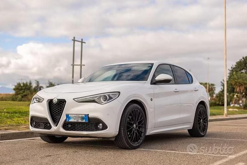 Usata Alfa Romeo Stelvio Executive 180 CV (132 kW) 2018 Bianco SUV