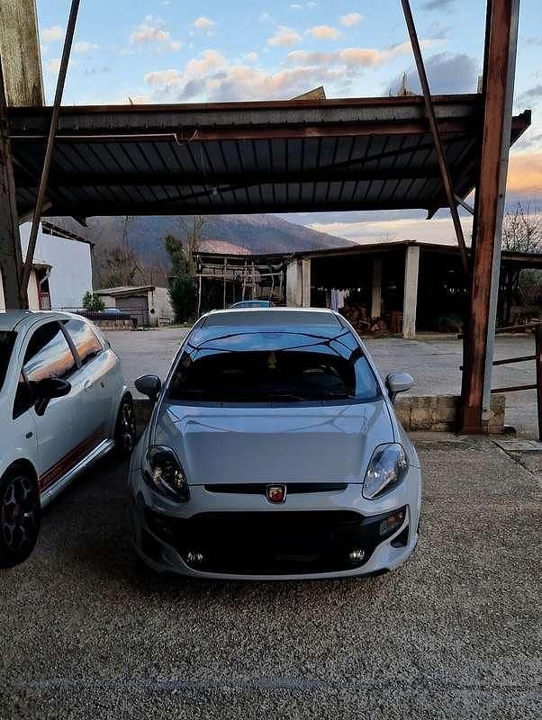 Usata Abarth Punto Evo 165 CV (121 kW) 2014 Grigio Utilitaria