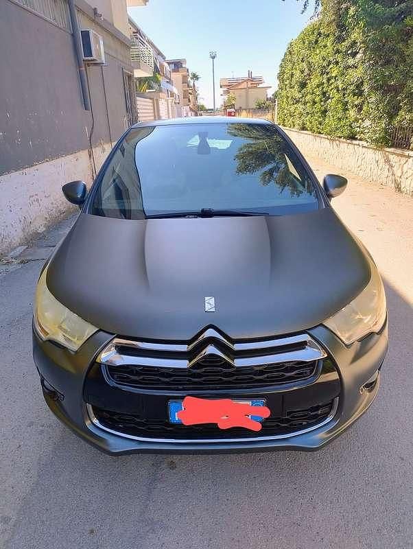 Usata 2013 Citroën DS4 Due volumi | 4400 € (Buon prezzo) - Immagine 1/4