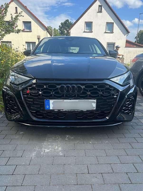Usata 2022 Audi RS3 Sportback Design Due volumi | 58.000 € (Molto cara) - Immagine 1/4