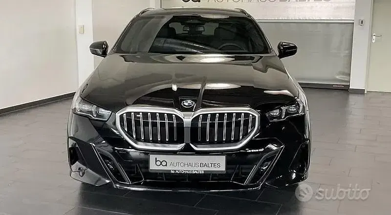 Usata BMW 520 M Sport 197 CV (144 kW) 2025 Nero Station wagon
