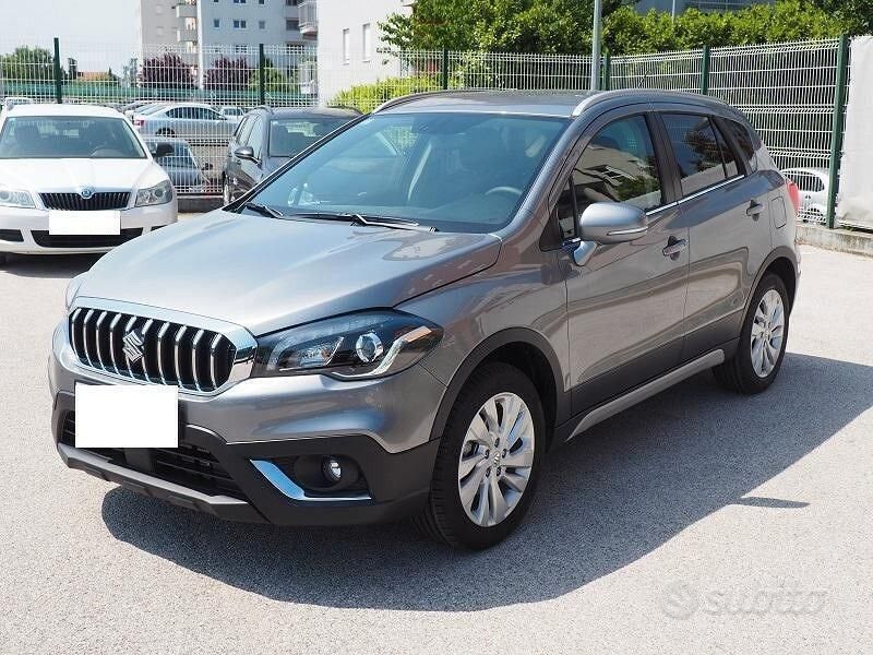 Grigio Usata 2016 Suzuki SX4 S-Cross SUV | 8900 € (Buon prezzo) - Immagine 1/1
