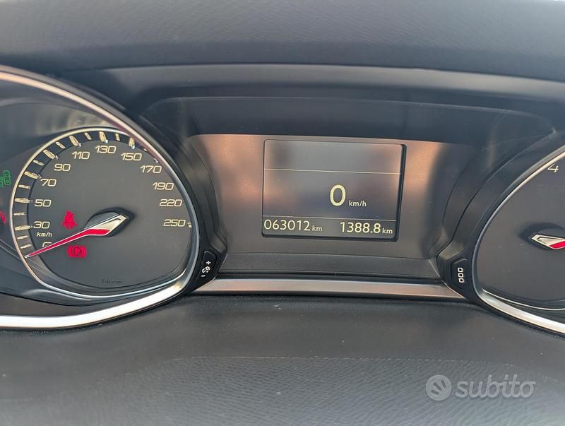 Usata Peugeot 308 Allure 131 CV (96 kW) 2017 Grigio Berlina