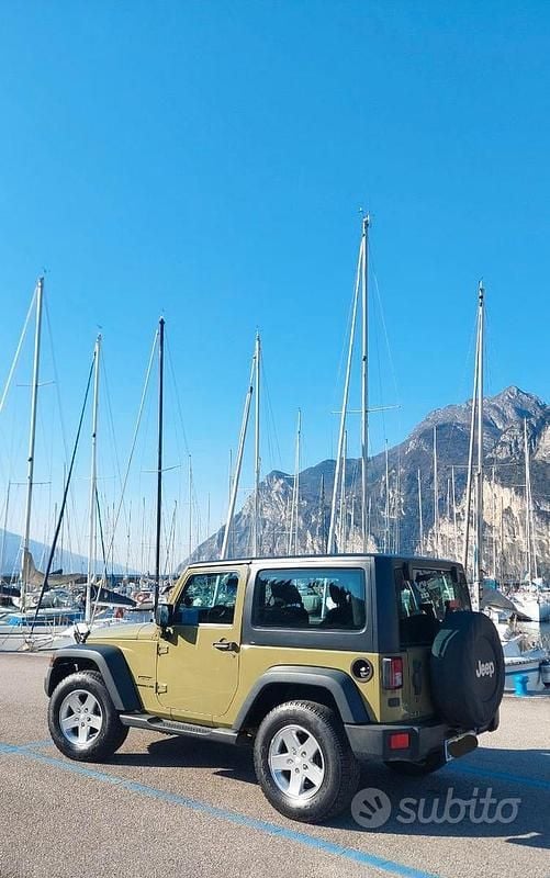 Usata Jeep Wrangler Sport 177 CV (130 kW) 2014 Verde SUV
