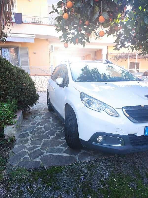 Usata Peugeot 2008 Active 92 CV (67 kW) 2015 SUV
