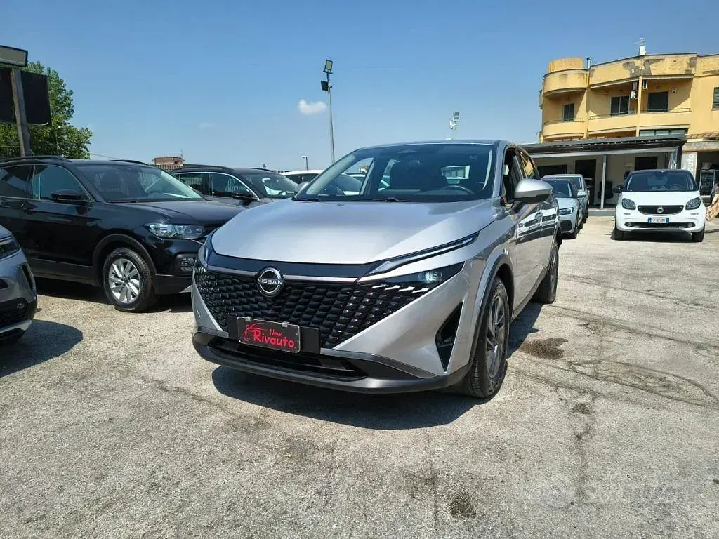 Usata Nissan Qashqai Acenta 140 CV (102 kW) 2025 Grigio SUV