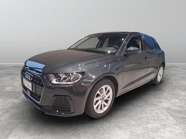 Grigio manhattan metallizzato Usata 2024 Audi A1 Advanced Plus SUV | 22.900 € (Ottimo prezzo) - Immagine 1/4